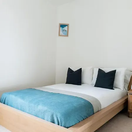 Elmwood - Business Stays, Relocation, Leisure - Central With Free Parking 哈罗盖特